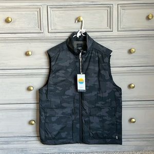 Vuori Mens insulated vest NWT